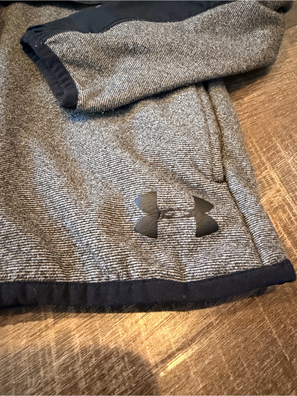 Under Armour ColdGear Youth Small Gray Black Full Zip Hooded Jacket YSM - Picture 2 of 5